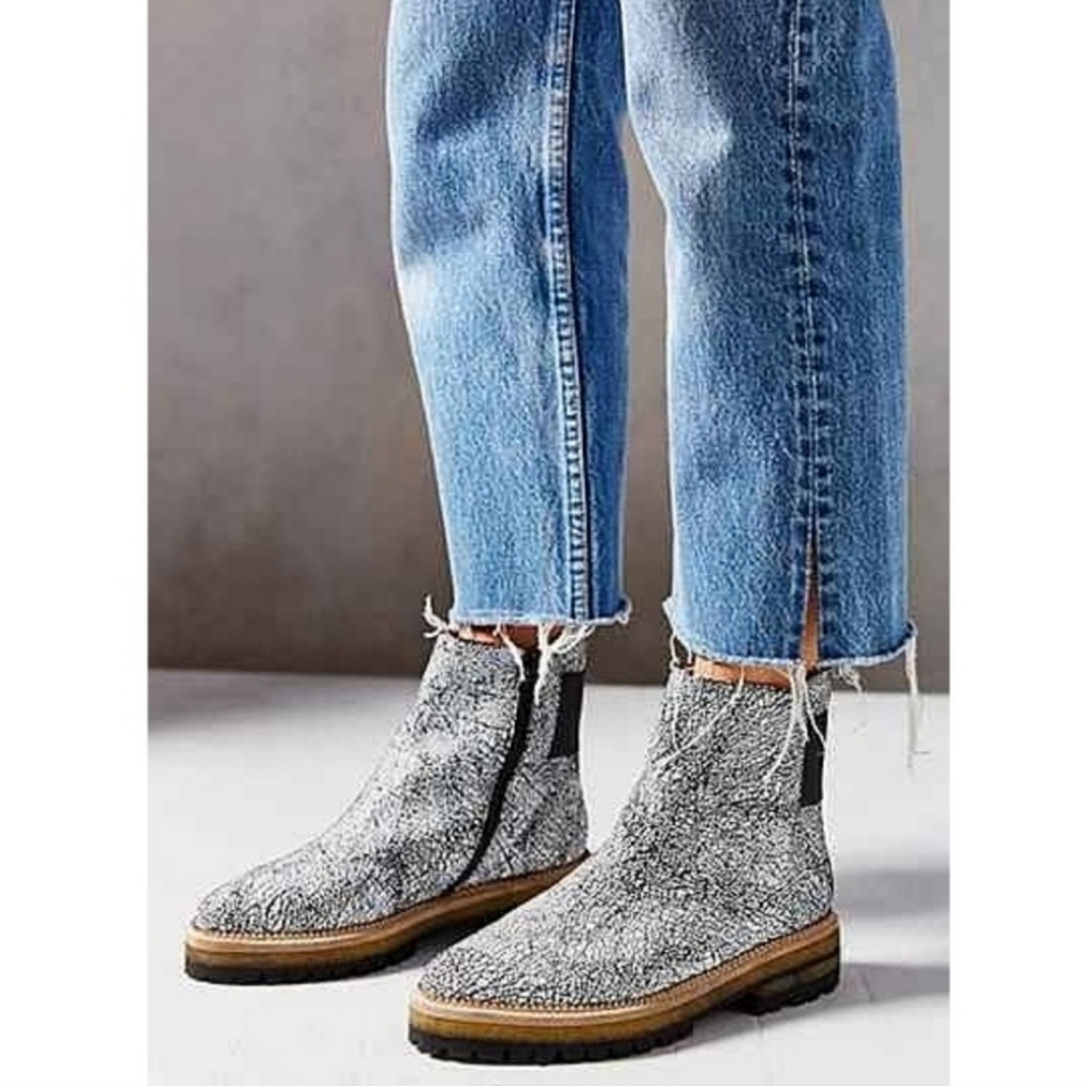 Urban Outfitters Platform Chelsea Boots